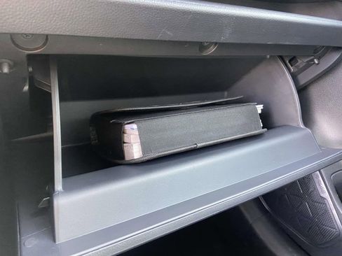 Used 2024 Toyota RAV4 XLE Premium image 31