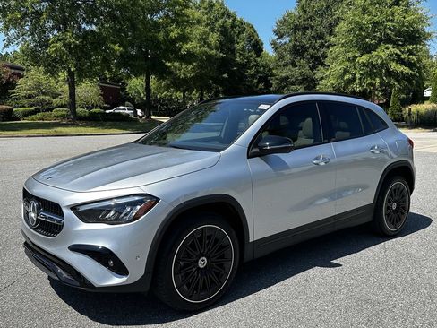 Certified 2026 Mercedes-Benz GLA 250 4MATIC w/ Midnight Edition image 4