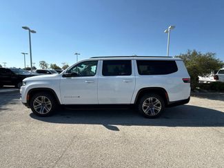 Used 2024 Jeep Wagoneer L Series II w/ Flexible Seating Group RWD video 2