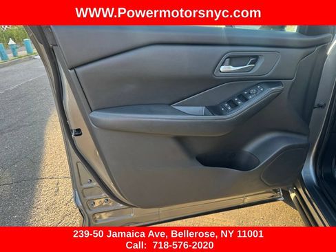 Used 2024 Nissan Rogue SV FWD image 24