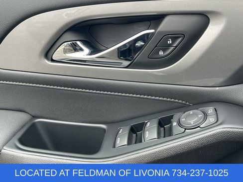 Used 2023 Chevrolet Traverse LT FWD image 22