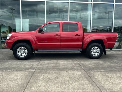 Used 2013 Toyota Tacoma PreRunner w/ SR5 Pkg RWD image 6