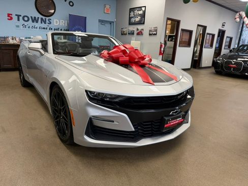 Used 2019 Chevrolet Camaro SS image 4