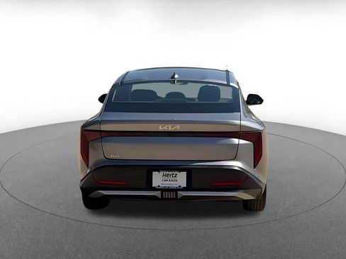 Used 2025 Kia K4 LXS image 12