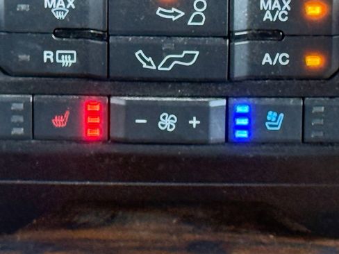 Used 2019 Ford F150 Lariat AWD/4WD image 26