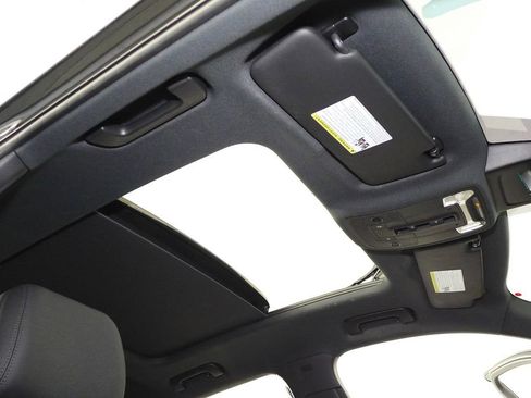 Used 2021 Audi Q3 2.0T Premium Plus w/ Premium Plus Package image 18