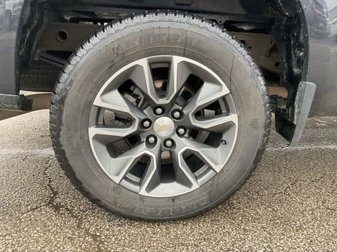 Used 2023 Chevrolet Silverado 1500 LT image 12