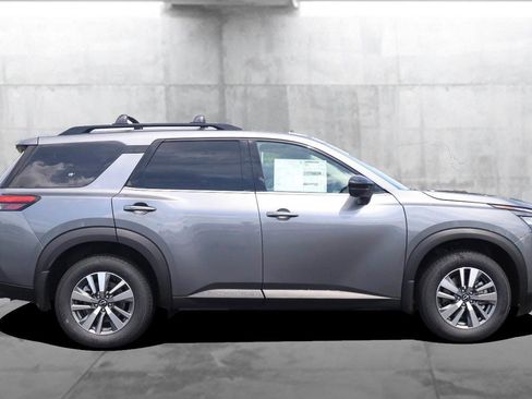 New 2026 Nissan Pathfinder SL AWD/4WD image 5