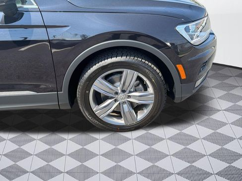 Used 2021 Volkswagen Tiguan SEL image 11