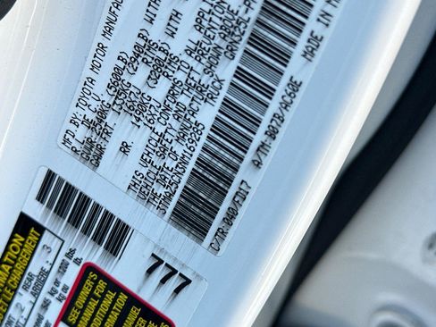 Used 2022 Toyota Tacoma TRD Off-Road image 36