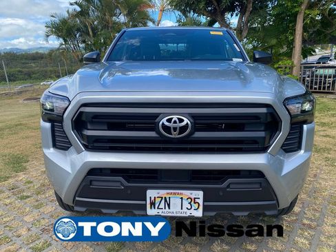 Used 2024 Toyota Tacoma SR RWD image 2
