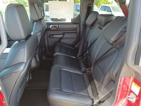 New 2025 Ford Bronco Badlands image 17