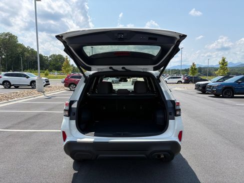 New 2026 Subaru Forester Premium AWD/4WD image 9