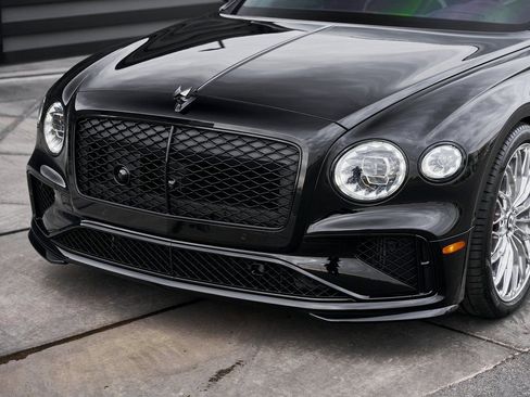 Used 2025 Bentley Flying Spur Plug-In Hybrid image 7