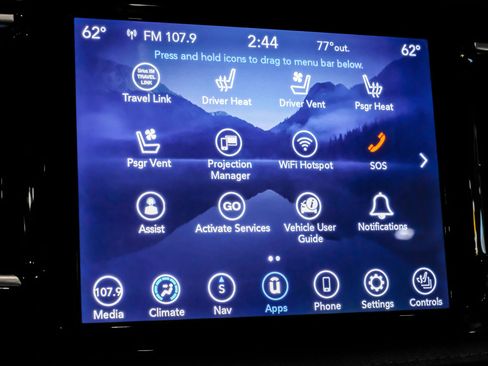 Used 2020 Chrysler Pacifica Limited FWD image 31