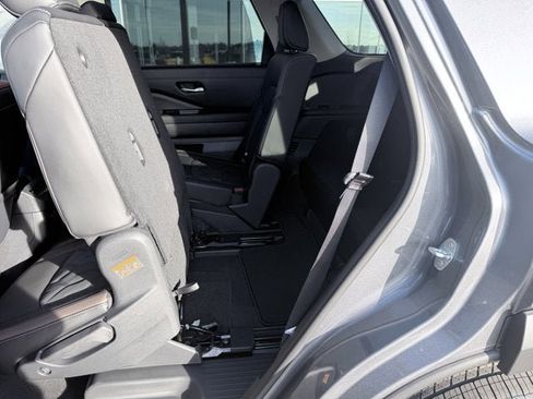 New 2026 Nissan Pathfinder Platinum AWD/4WD image 25