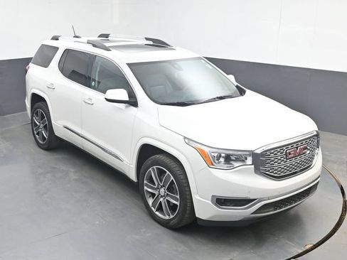 Used 2017 GMC Acadia Denali w/ Technology Package FWD image 33