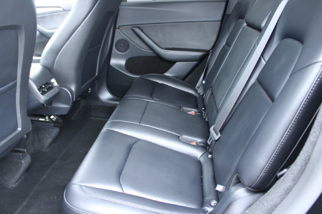 Used 2025 Tesla Model Y Long Range RWD image 30