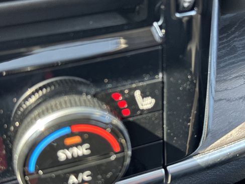 Used 2021 Nissan Rogue SL image 28