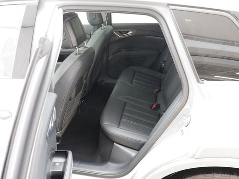 Used 2024 Audi Q4 e-tron Premium Plus w/ Premium Plus image 15