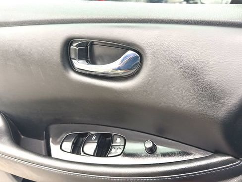 Used 2015 Nissan Leaf FWD image 23