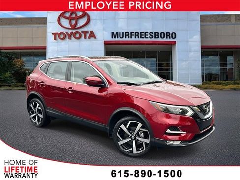 Used 2022 Nissan Rogue Sport SL w/ Premium Package image 1