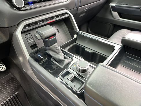 Certified 2025 Toyota Tundra Platinum w/ TRD Off-Road Package AWD/4WD image 20