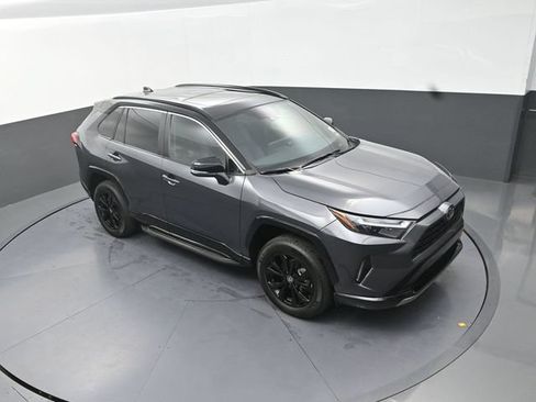 Used 2025 Toyota RAV4 XSE w/ Weather Package AWD/4WD image 23