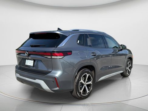 New 2026 Volkswagen Tiguan SE FWD image 6