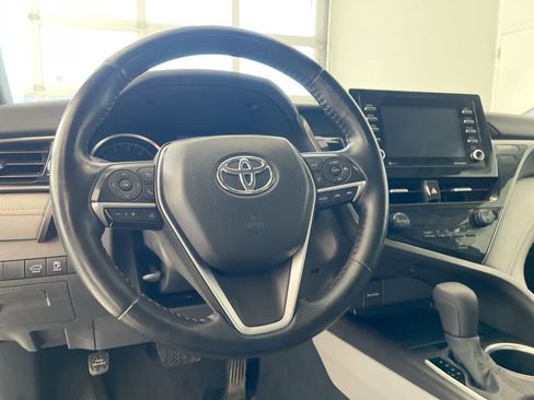 Used 2022 Toyota Camry LE FWD image 14