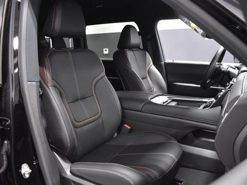 New 2026 Nissan Armada SL w/ Captain's Chari Seat Package image 14