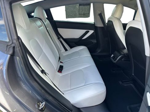 Used 2021 Tesla Model 3 Performance image 18