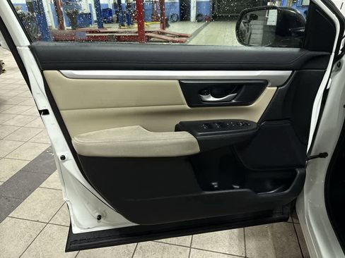 Used 2017 Honda CR-V LX image 28