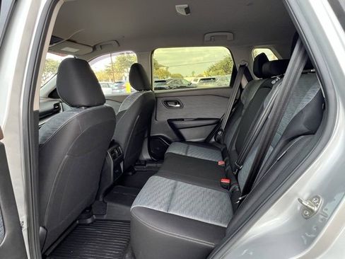 Certified 2023 Nissan Rogue SV image 28