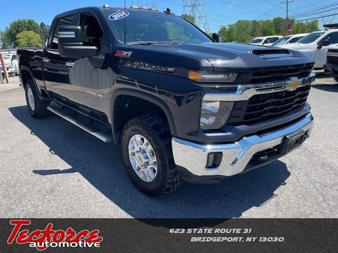 Used 2024 Chevrolet Silverado 2500 LT w/ Convenience Package AWD/4WD image 1