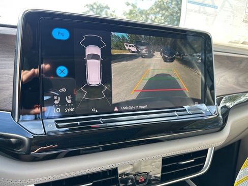 New 2026 Volkswagen Atlas SE FWD image 35