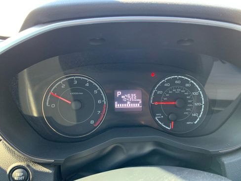 Used 2019 Subaru Crosstrek 2.0i Premium w/ Moonroof Package image 3