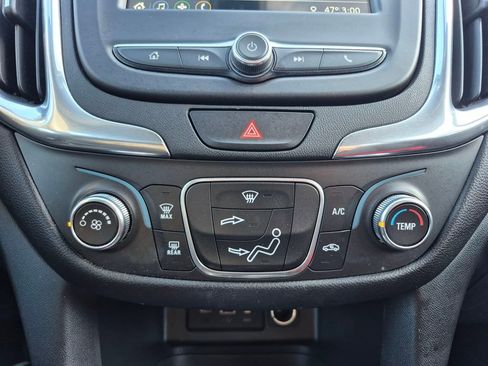 Used 2019 Chevrolet Equinox LT image 17