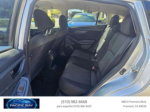 Used 2018 Subaru Impreza 2.0i Premium w/ Popular Package #2 AWD/4WD image 11