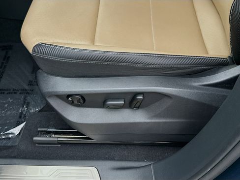 Used 2021 Volkswagen Atlas Cross Sport SE FWD image 17
