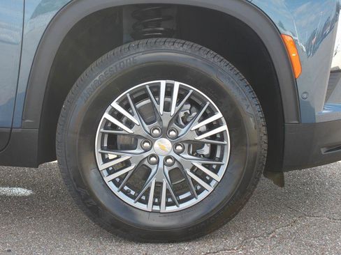 New 2026 Chevrolet Traverse LT w/ Enhanced Driving Package image 4