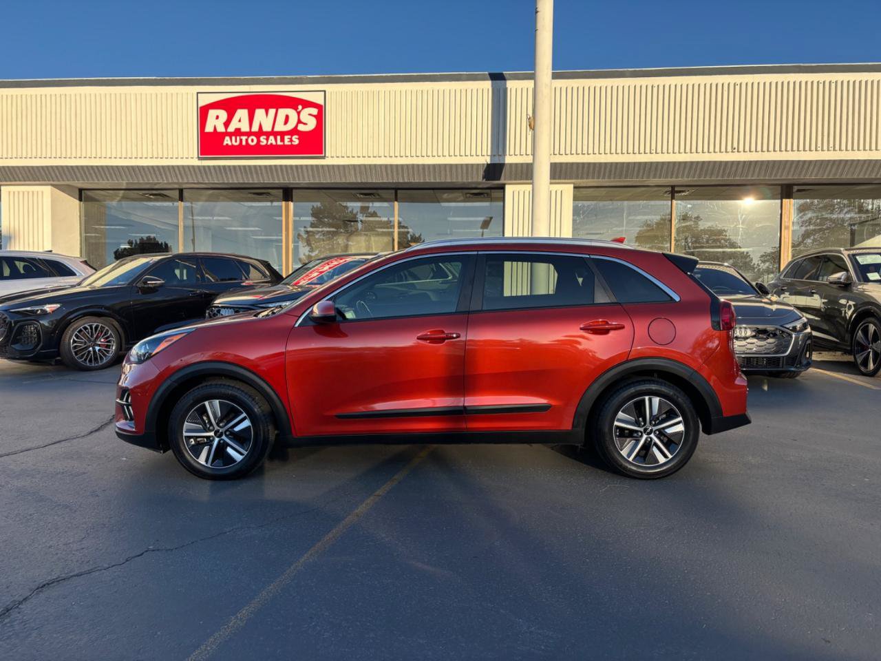 Used 2022 Kia Niro LXS FWD image 17