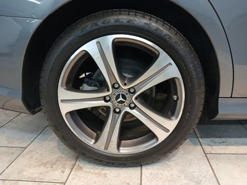 Used 2019 Mercedes-Benz E 300 4MATIC w/ Premium 1 Package image 28