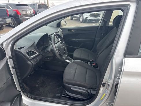 Used 2021 Hyundai Accent SE image 8