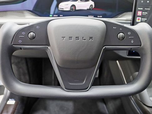 Used 2023 Tesla Model S Plaid image 15