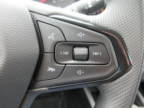 New 2026 Chevrolet Trax LS w/ LS Convenience Package FWD image 24