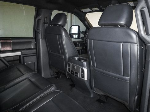 Used 2022 Ford F350 Lariat image 43