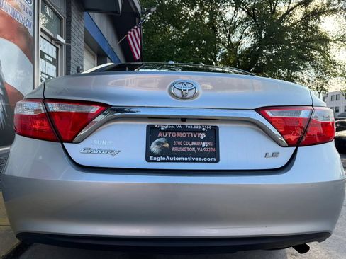 Used 2017 Toyota Camry LE w/ Moonroof Package FWD image 3