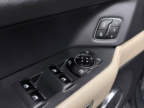 Used 2023 Ford Expedition Max XLT RWD image 12