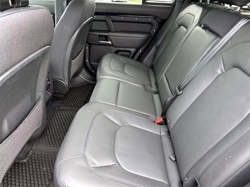 Used 2025 Land Rover Defender 110 V8 image 13